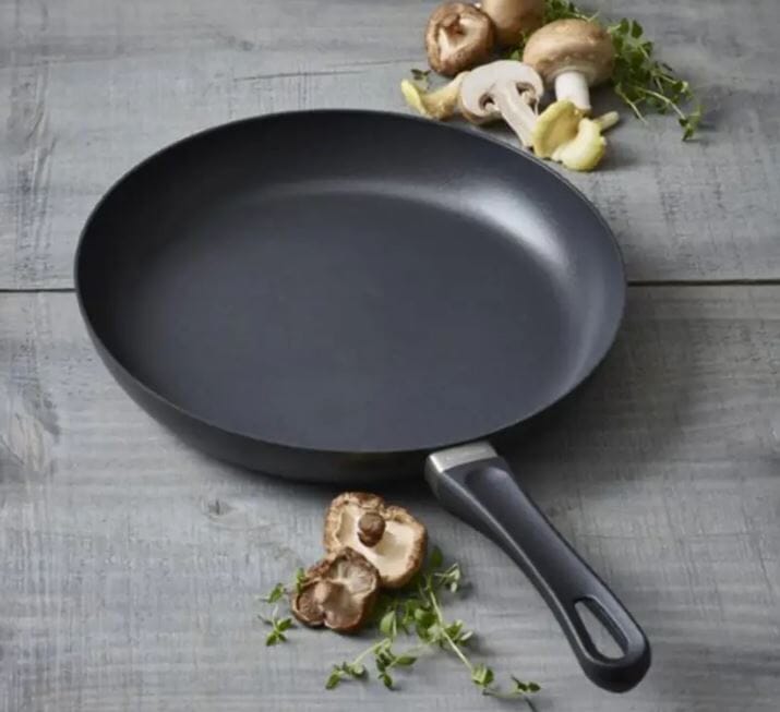 Scanpan Axis Fry Pan 28cm Frypan - Chef Pan - Saute Pan The Cooks Kitchen