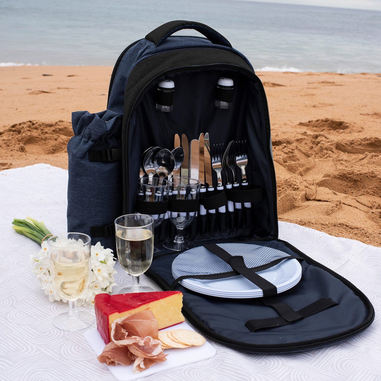 Avanti 4 Person Picnic Back Pack Bags & Baskets The Cooks Kitchen