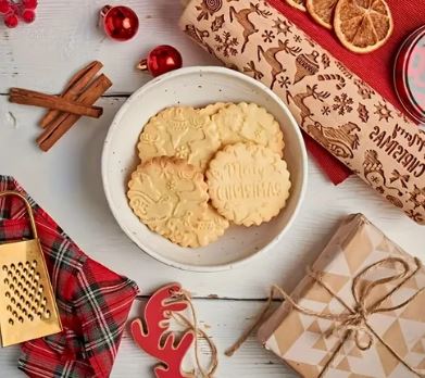 Cake Craft - Deers & Hollies Wooden Rolling Pin