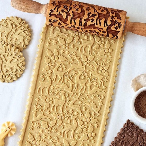 Cake Craft - Deers & Hollies Wooden Rolling Pin