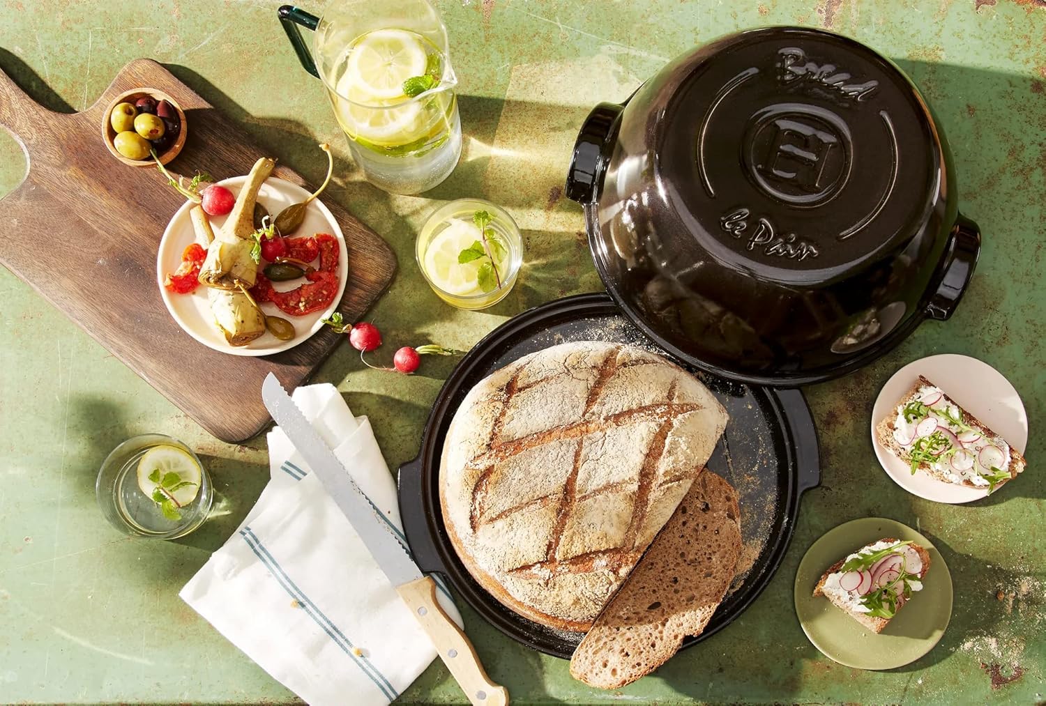 Emile Henry Round Bread Baker - Charcoal