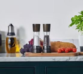 Cole & Mason Salt And Pepper Mill Derwent Wood Gift Set - Black