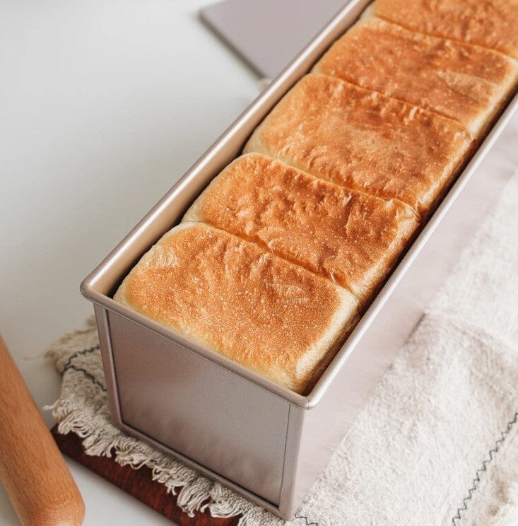 Chefmade Loaf Pan With Cover 1.2kg - 39cm Loaf Pans The Cooks Kitchen 