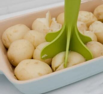 Hackit Minced Meat Chopper - Green Gadgets The Cooks Kitchen 