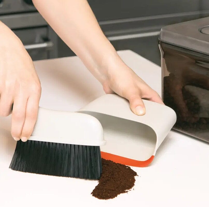 Oxo Good Grips Compact Dustpan & Brush Set Cleaning Equipment The Cooks Kitchen 
