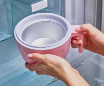 Avanti Mini Icecream Maker - Strawberry
