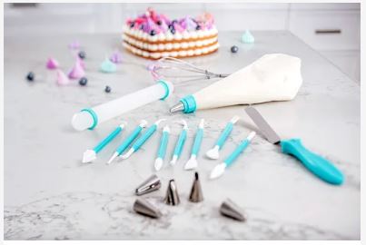 Mondo 19pc Cake Decorating Set