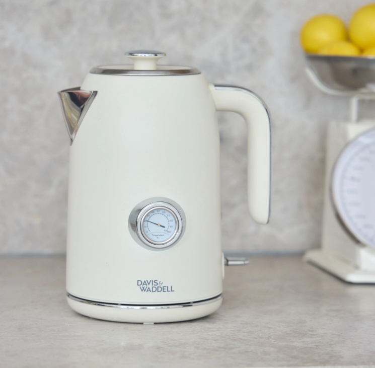 Davis & Waddell Electric Kettle 1.7l Cream